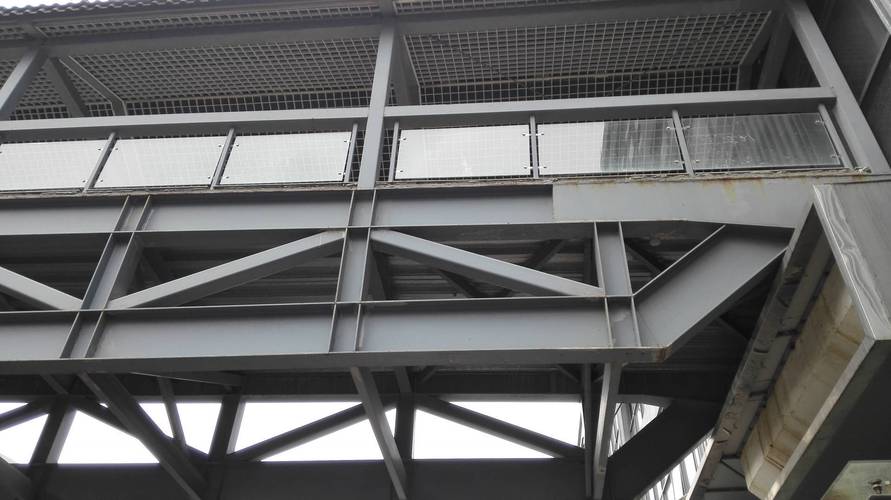 可来图定制商城间户外过街人行钢结构天桥搭建钢结构平台